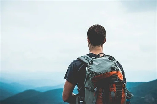 属蛇男不想理你的原因，属蛇男冷落你的缘由