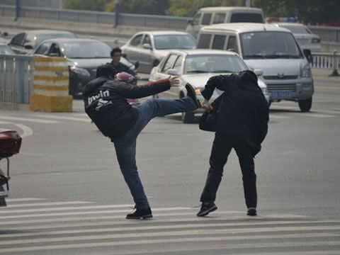 周公解梦梦见别人打我是什么意思 做梦梦到别人打我代表什么