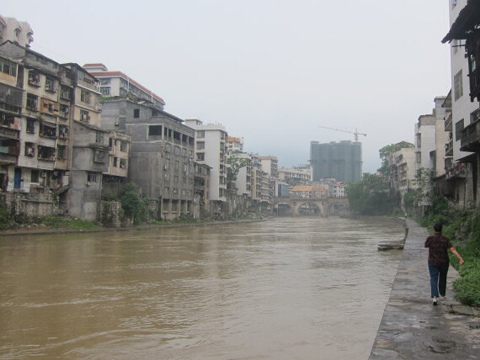 周公解梦梦见河水上涨是什么意思 做梦梦到河水上涨代表什么